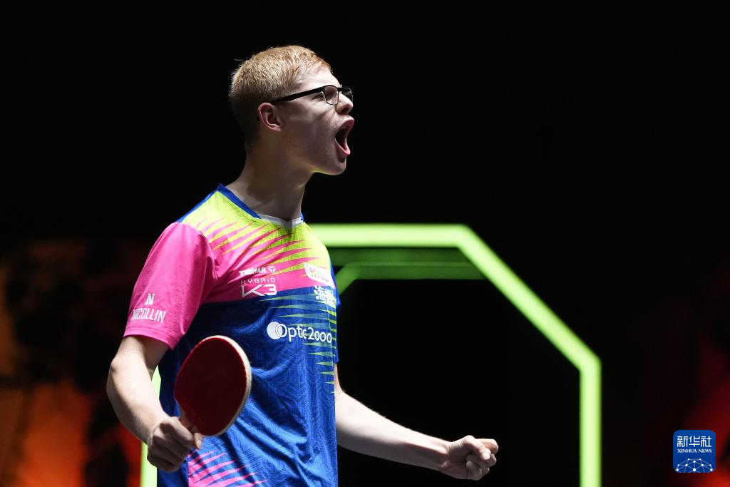 在50米蝶 在50米蝶